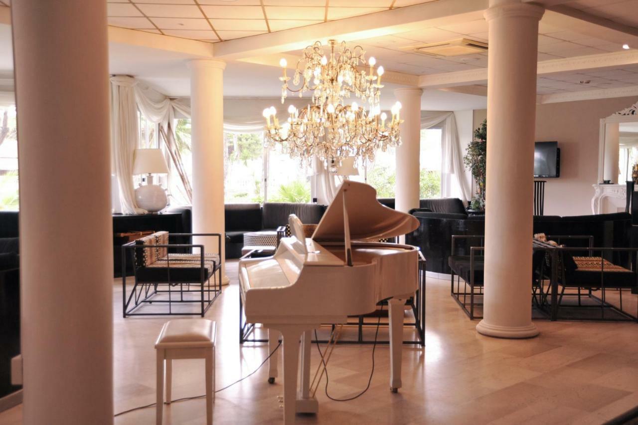 Domizia Palace Hotel Baia Domizia Zewnętrze zdjęcie