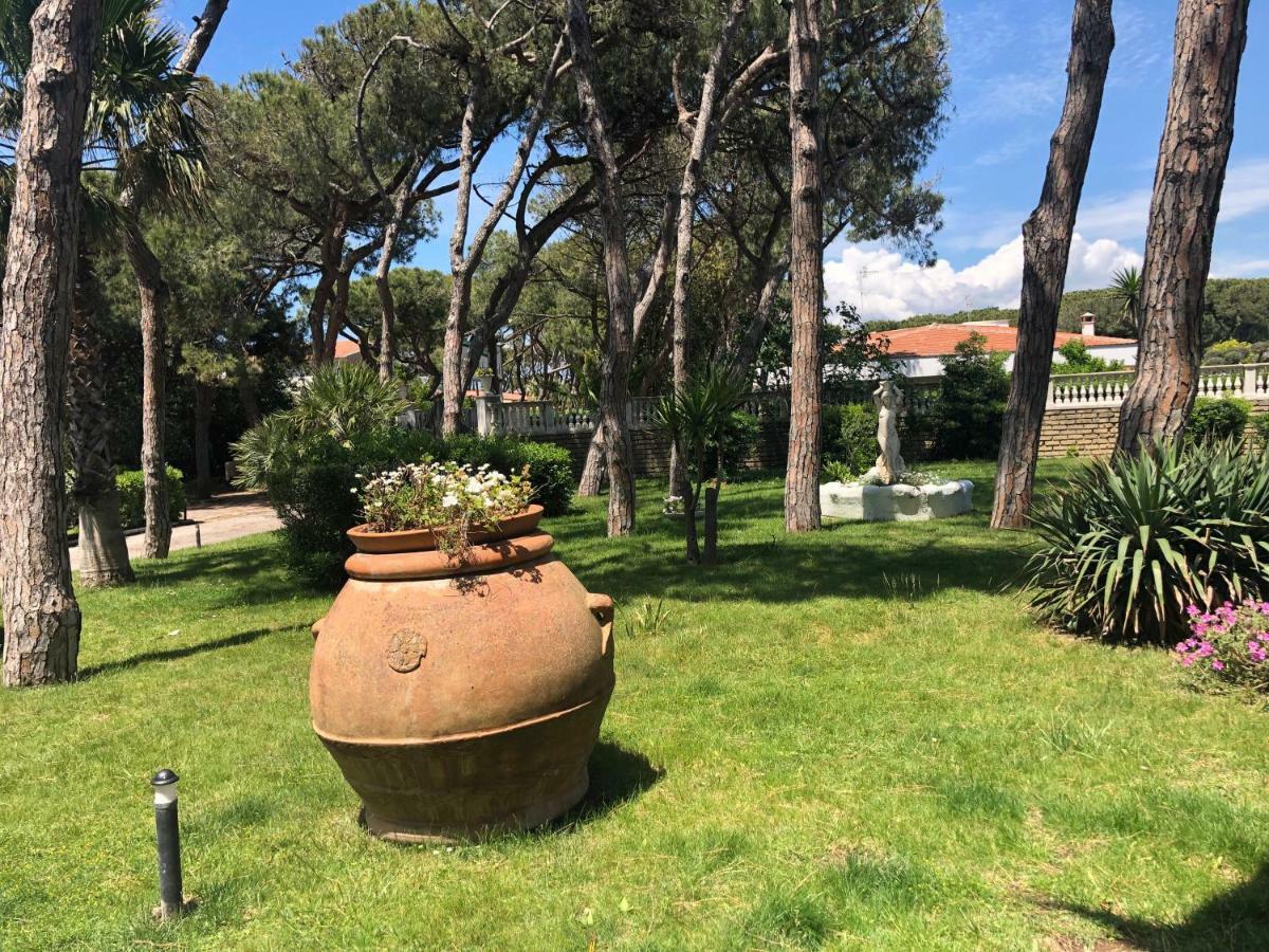 Domizia Palace Hotel Baia Domizia Zewnętrze zdjęcie